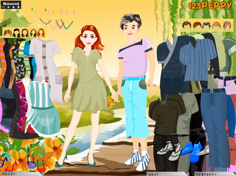 Couple Holiday Dress Up Game