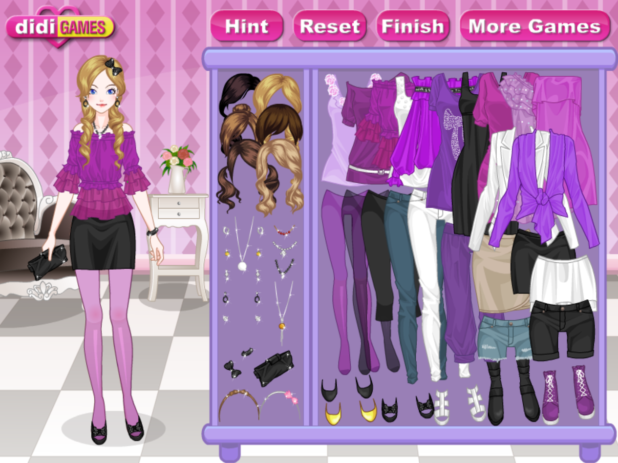 Violet Dreams Dress Up Game