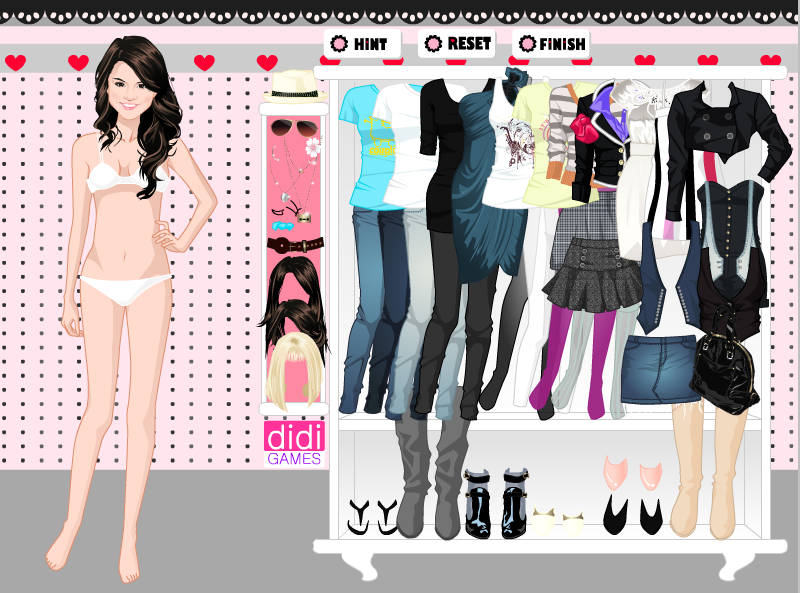 Selena Gomez Dress Up Game