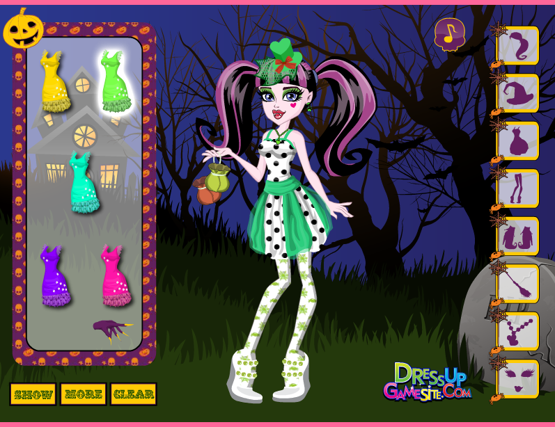 Draculaura's Halloween Costumes